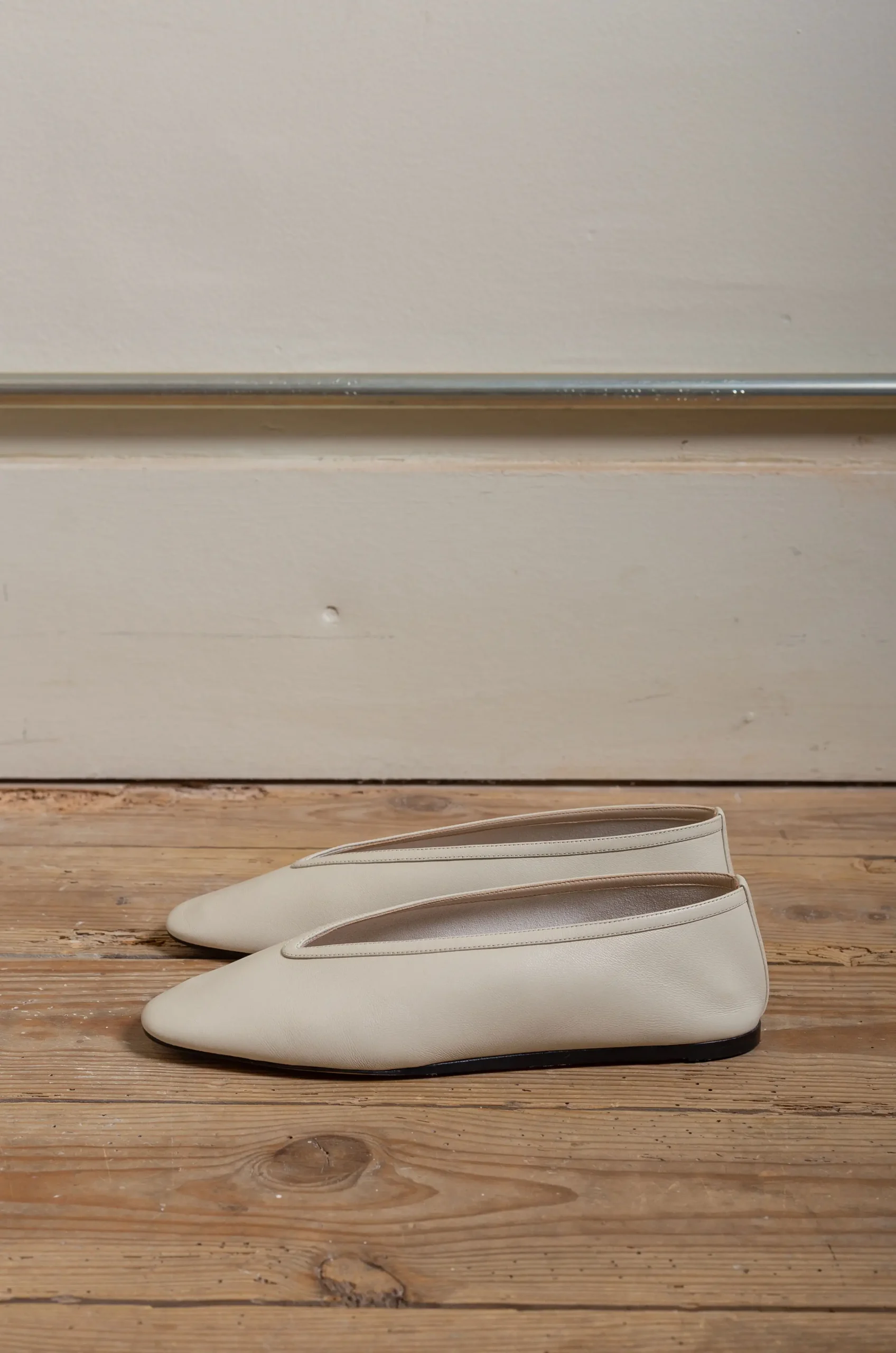 Le Monde Béryl - Luna Slipper Leather - Ecru