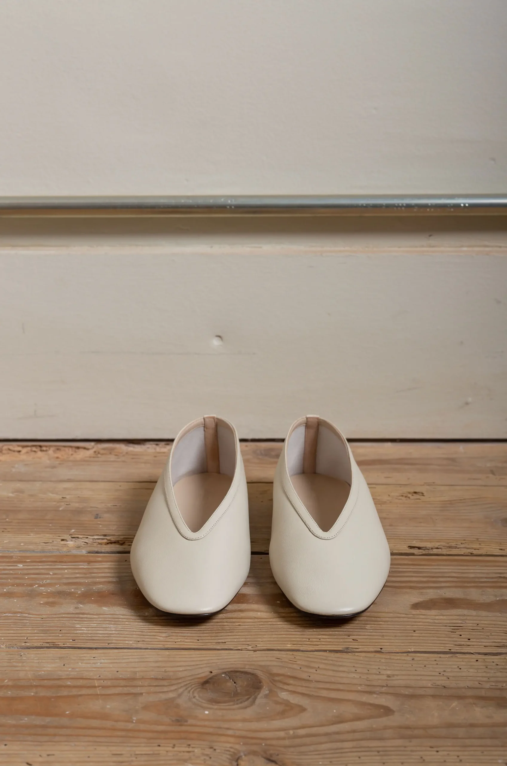 Le Monde Béryl - Luna Slipper Leather - Ecru