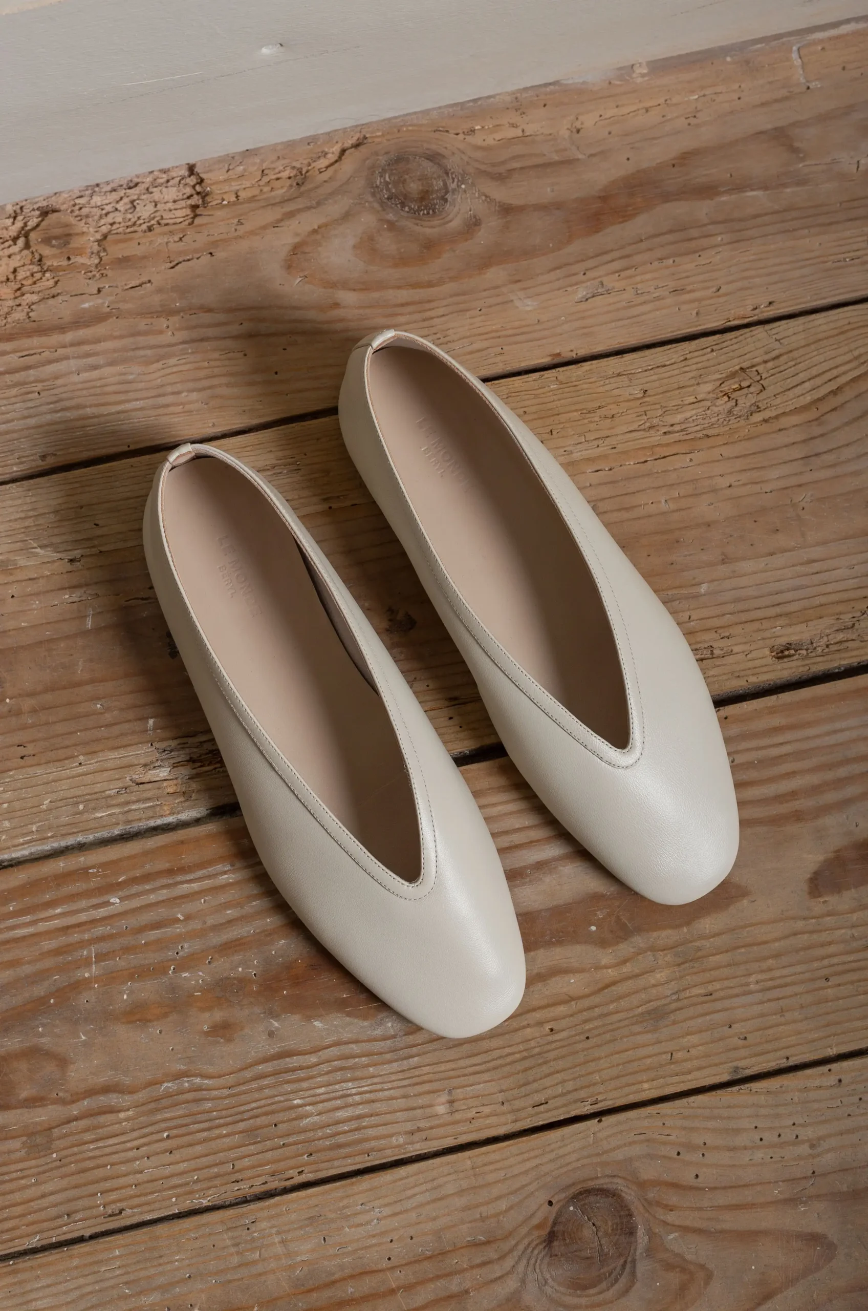 Le Monde Béryl - Luna Slipper Leather - Ecru