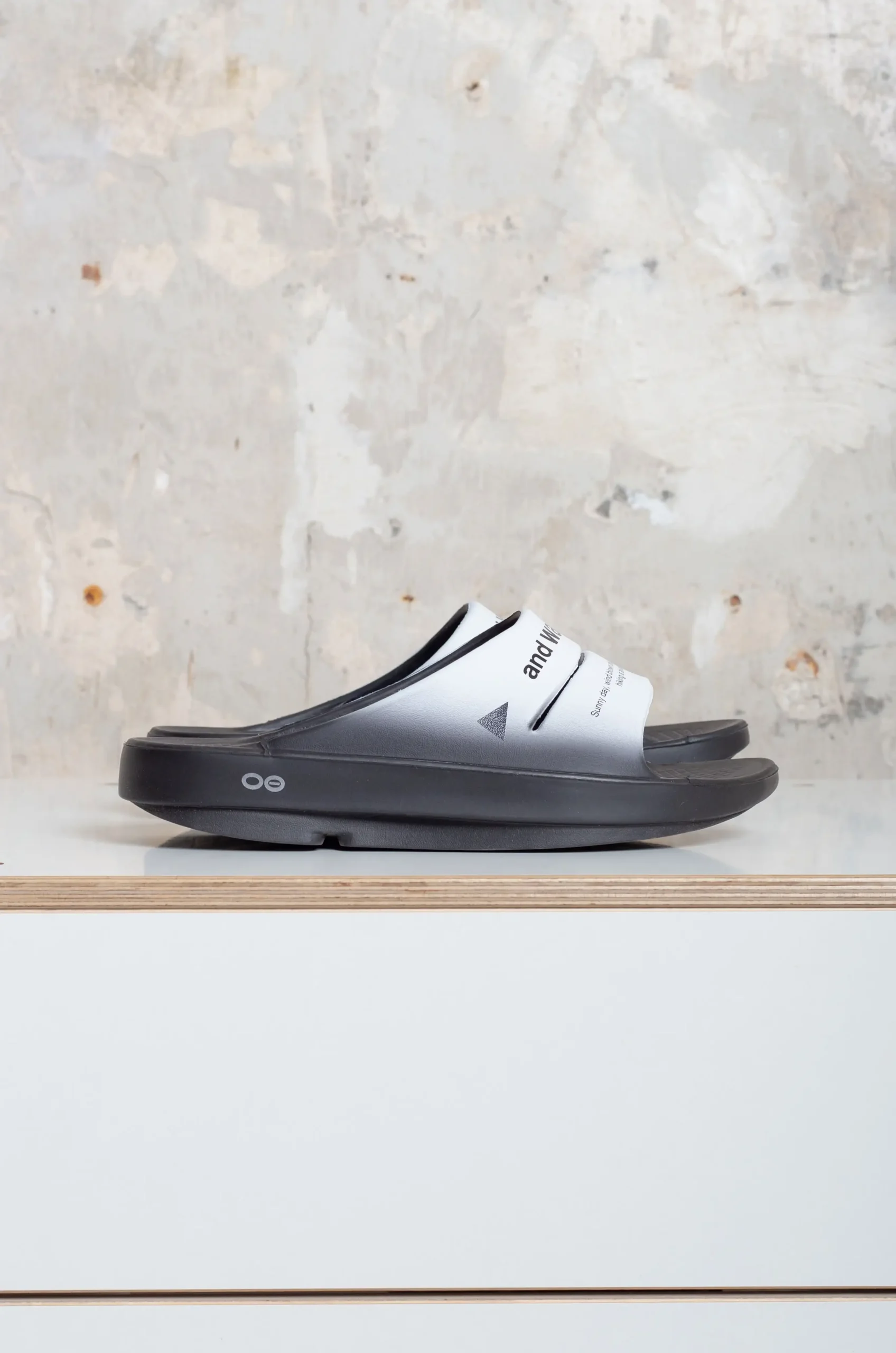 And Wander - OOFOS x And Wander OOahh Recovery Sandal - Black