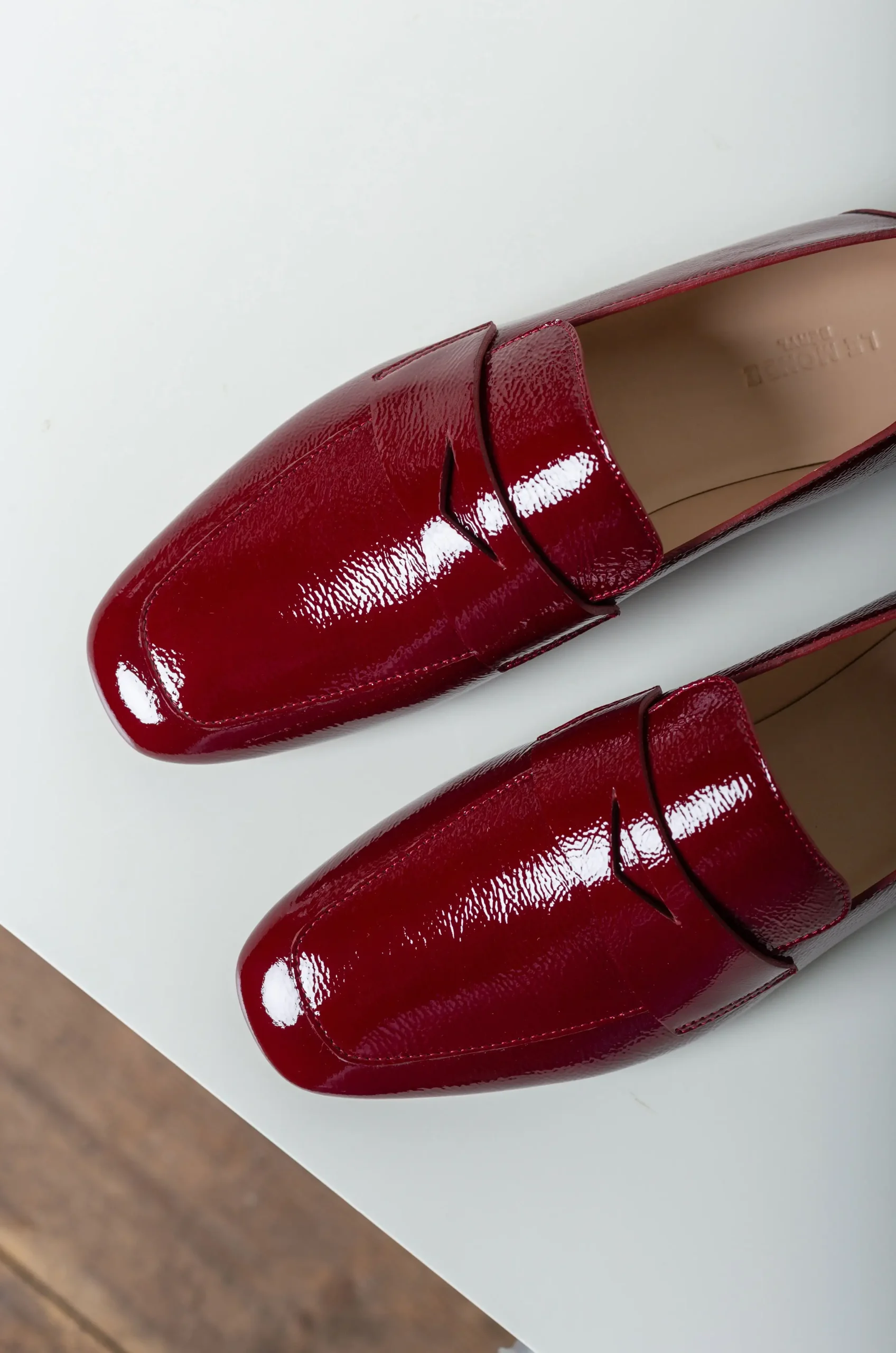 Le Monde Béryl - Soft Loafer Placket Patent - Oxblood Red