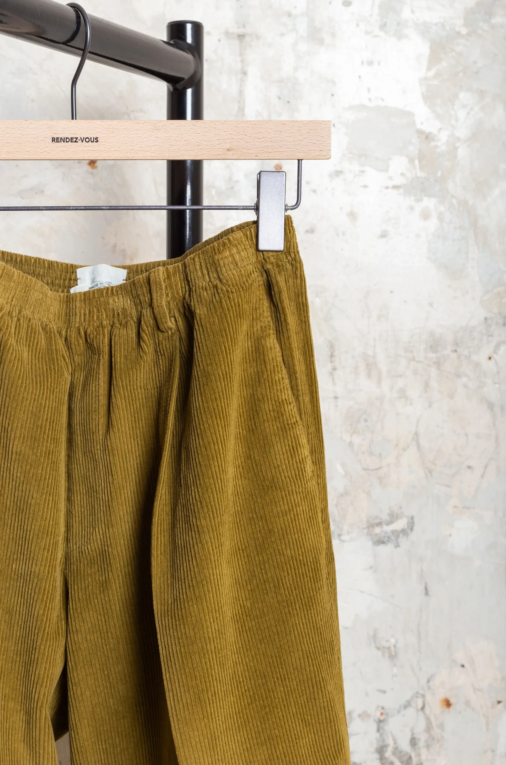 Cellar Door - EZIO WF925 - Caramello