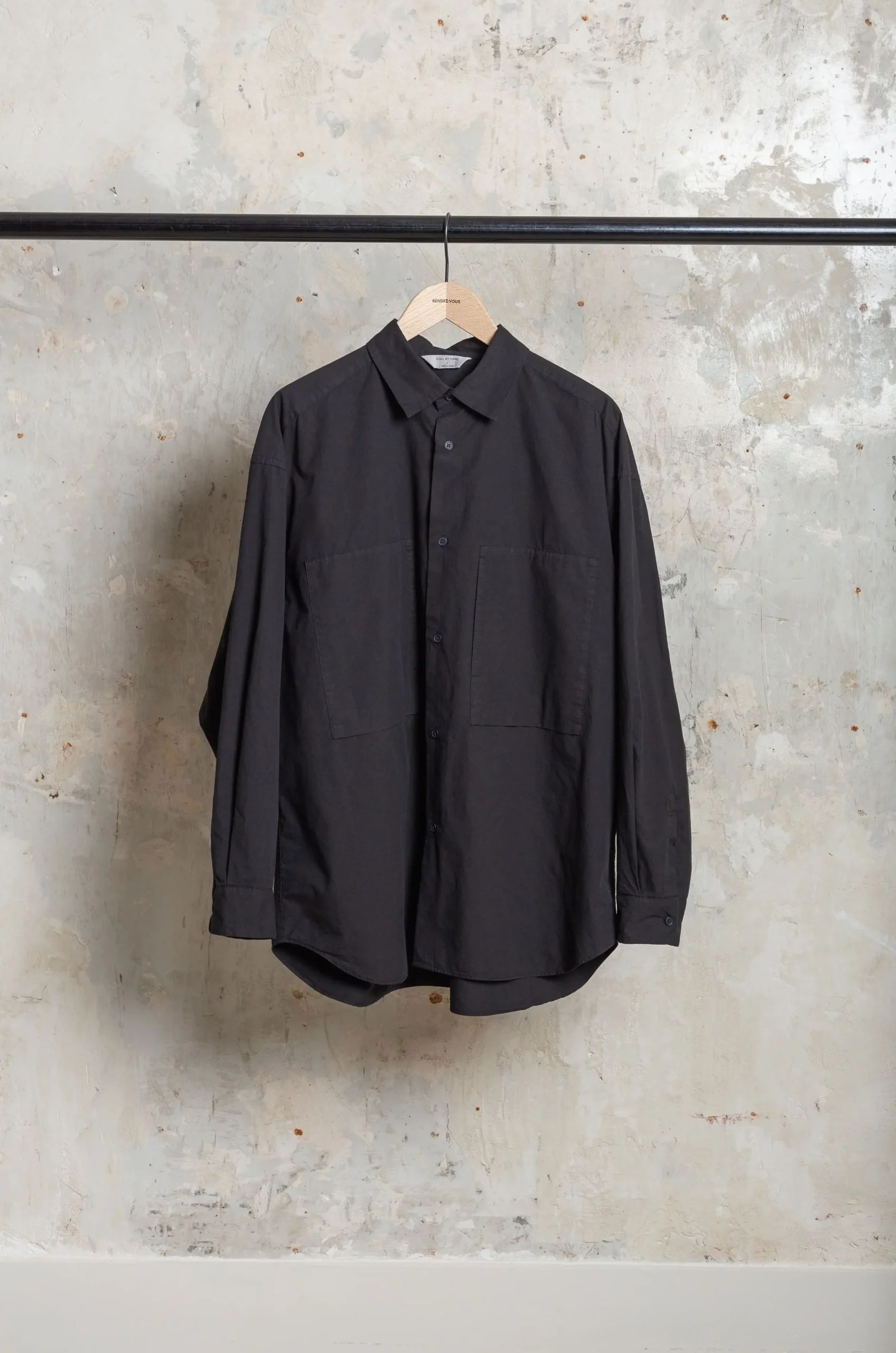 Still By Hand - Garment-dye over shirt SH01253OS - INK BLACK