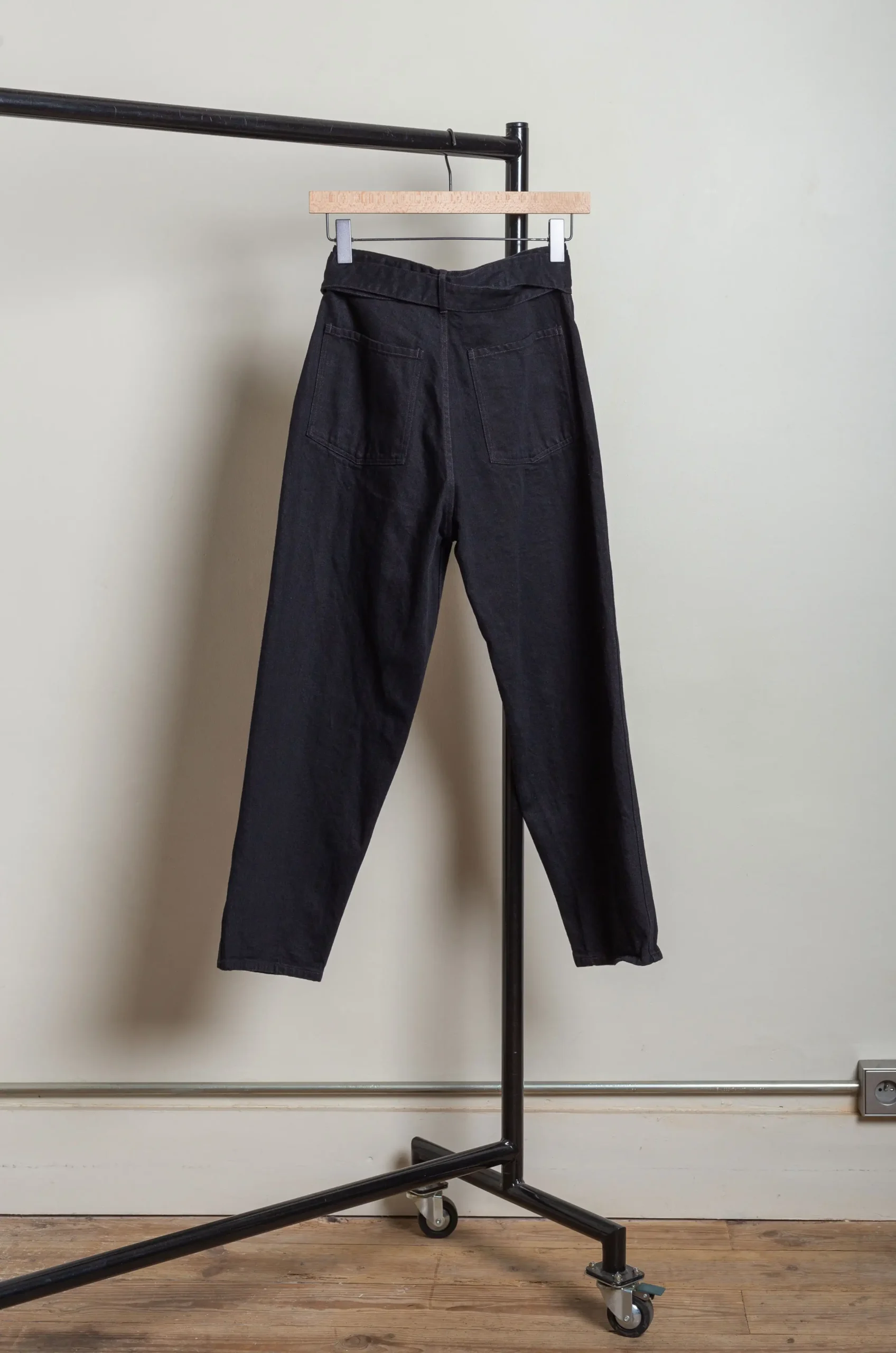 Comoli - Pants C03-03001 - Black