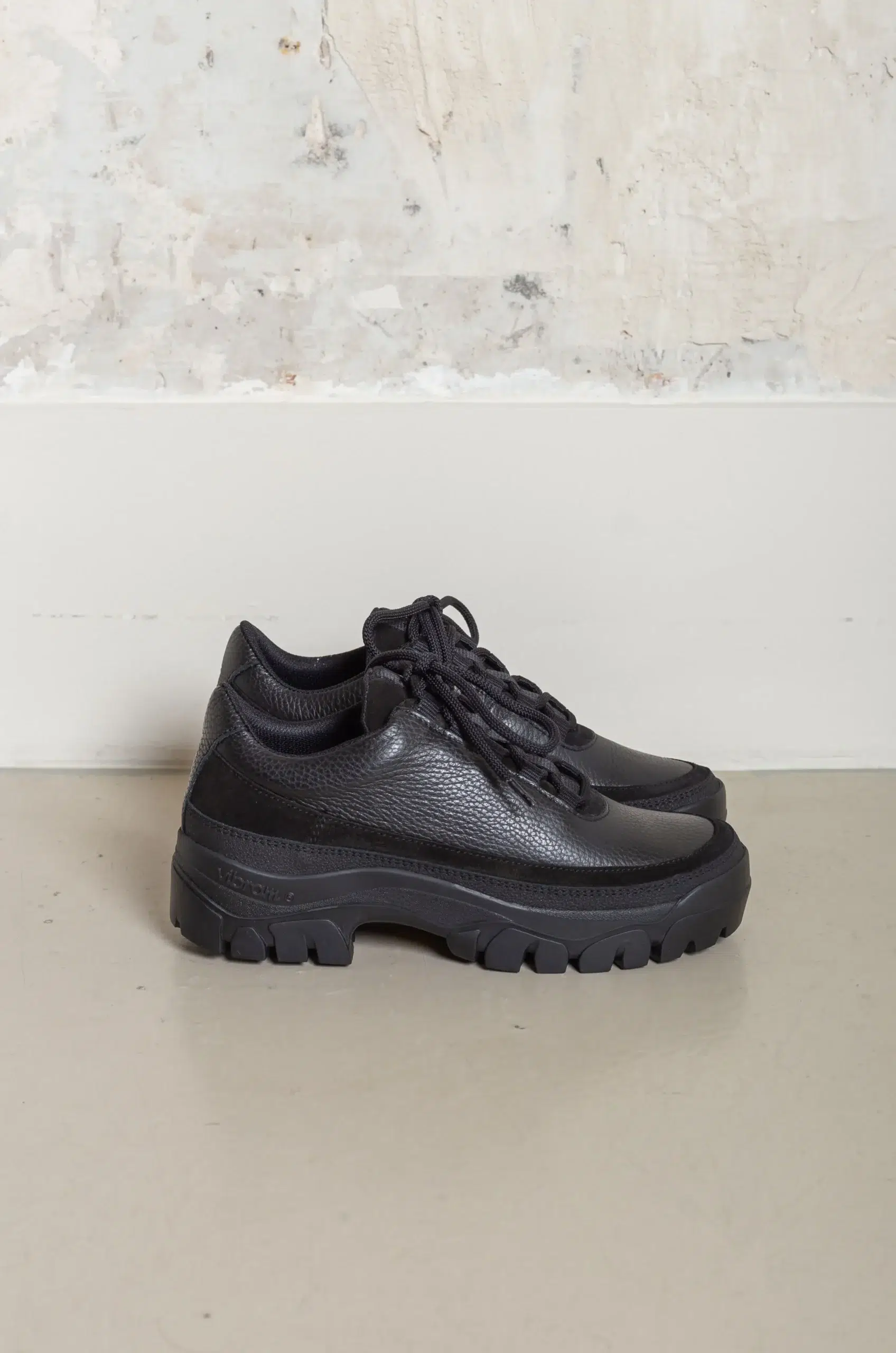 Tarvas - WOMEN EASY HIKER LEATHER - BLACK