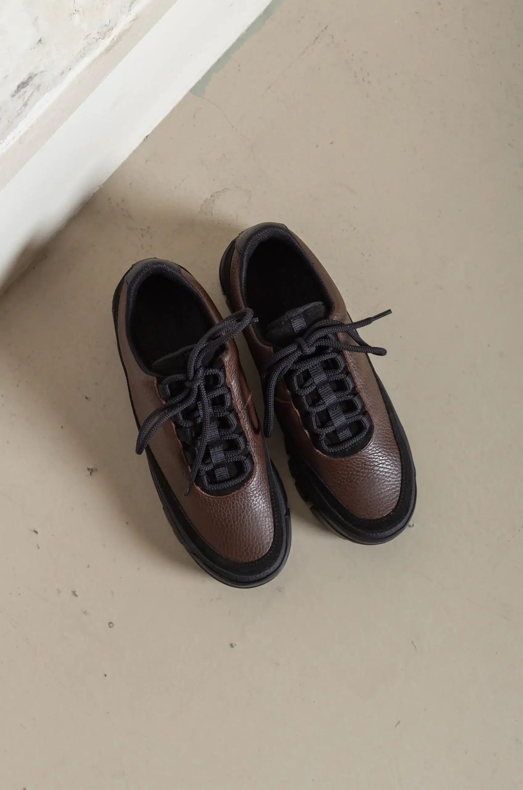 Tarvas - WOMEN EASY HIKER LEATHER - DARK BROWN