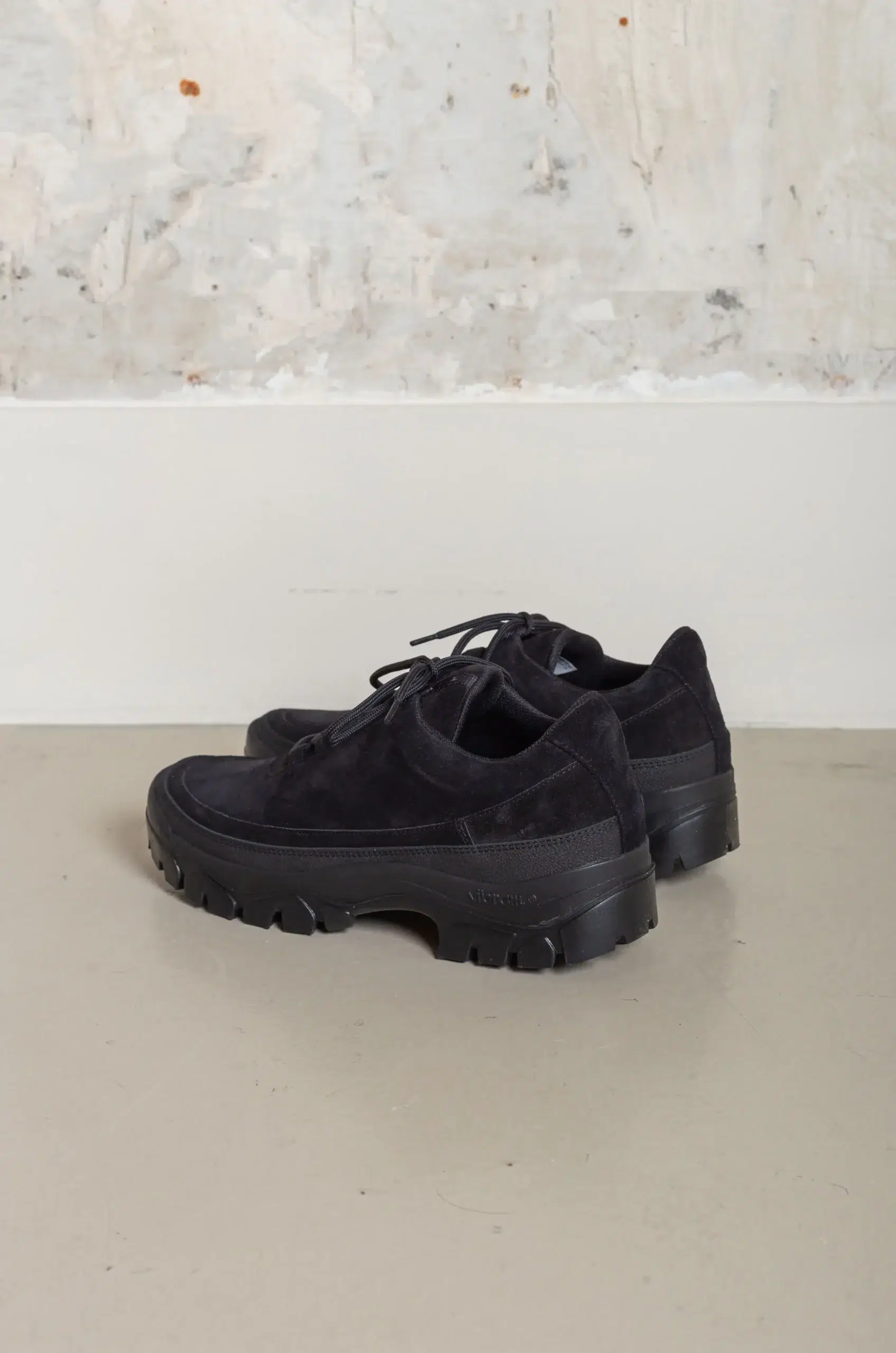 Tarvas - MEN EASY HIKER SUEDE - BLACK