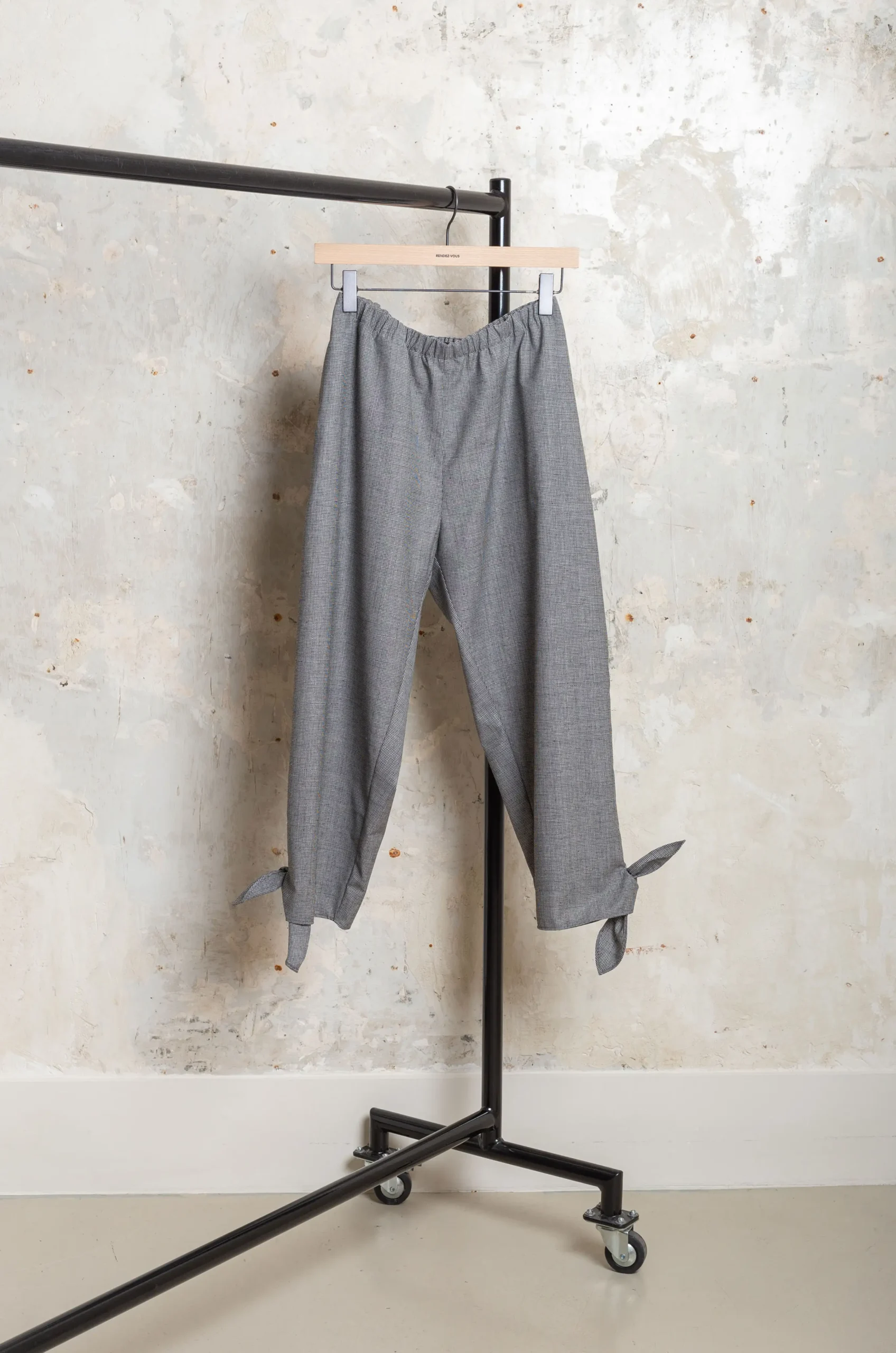 Whiteread - VELA Trousers - Raven Check