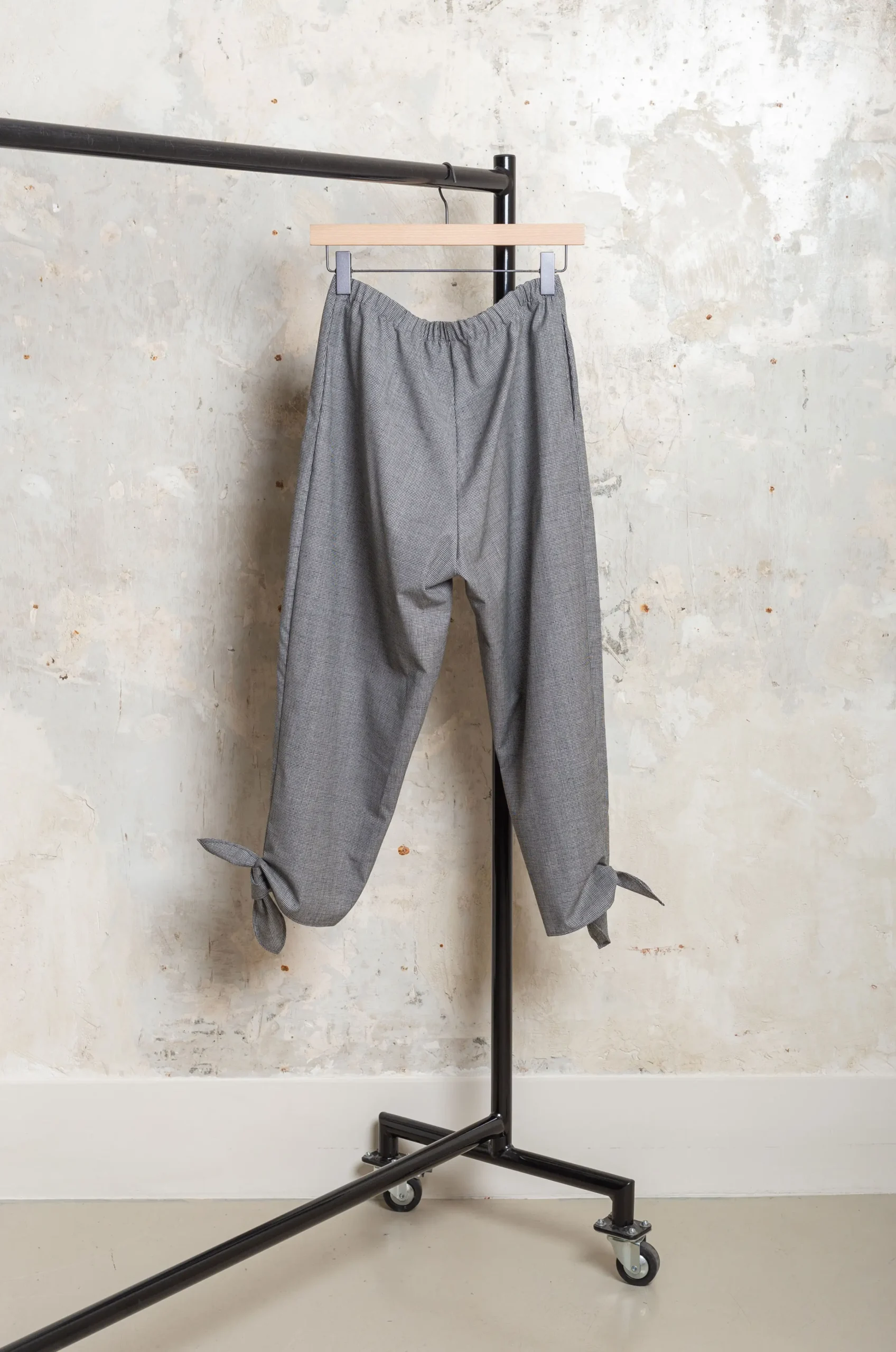 Whiteread - VELA Trousers - Raven Check