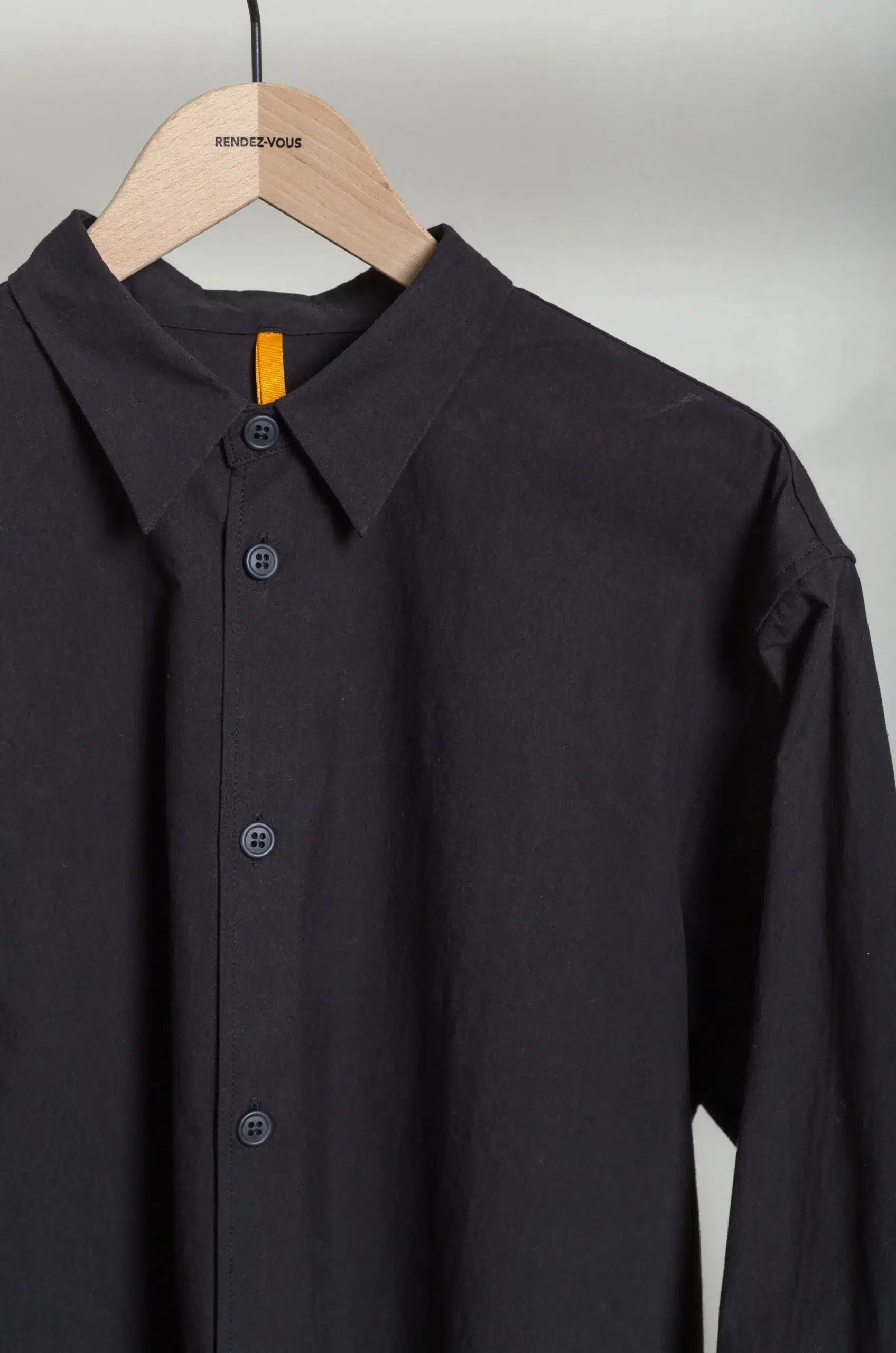 MAN-TLE - R0S8 Weather Shirt - Black weather