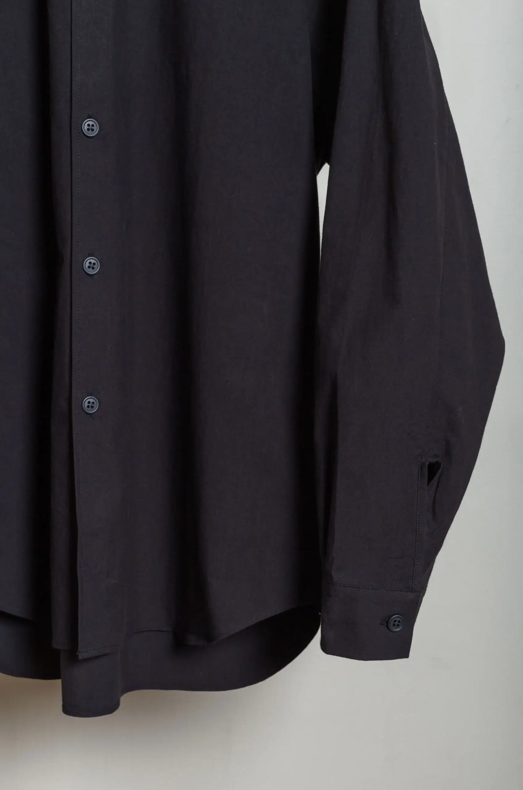 MAN-TLE - R0S8 Weather Shirt - Black weather