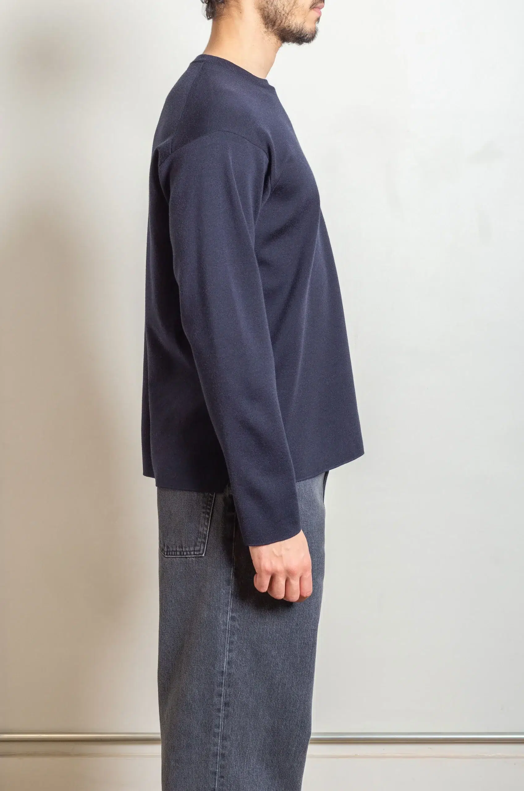 Batoner - 32G WOOL SMOOTH CREW NECK - NAVY