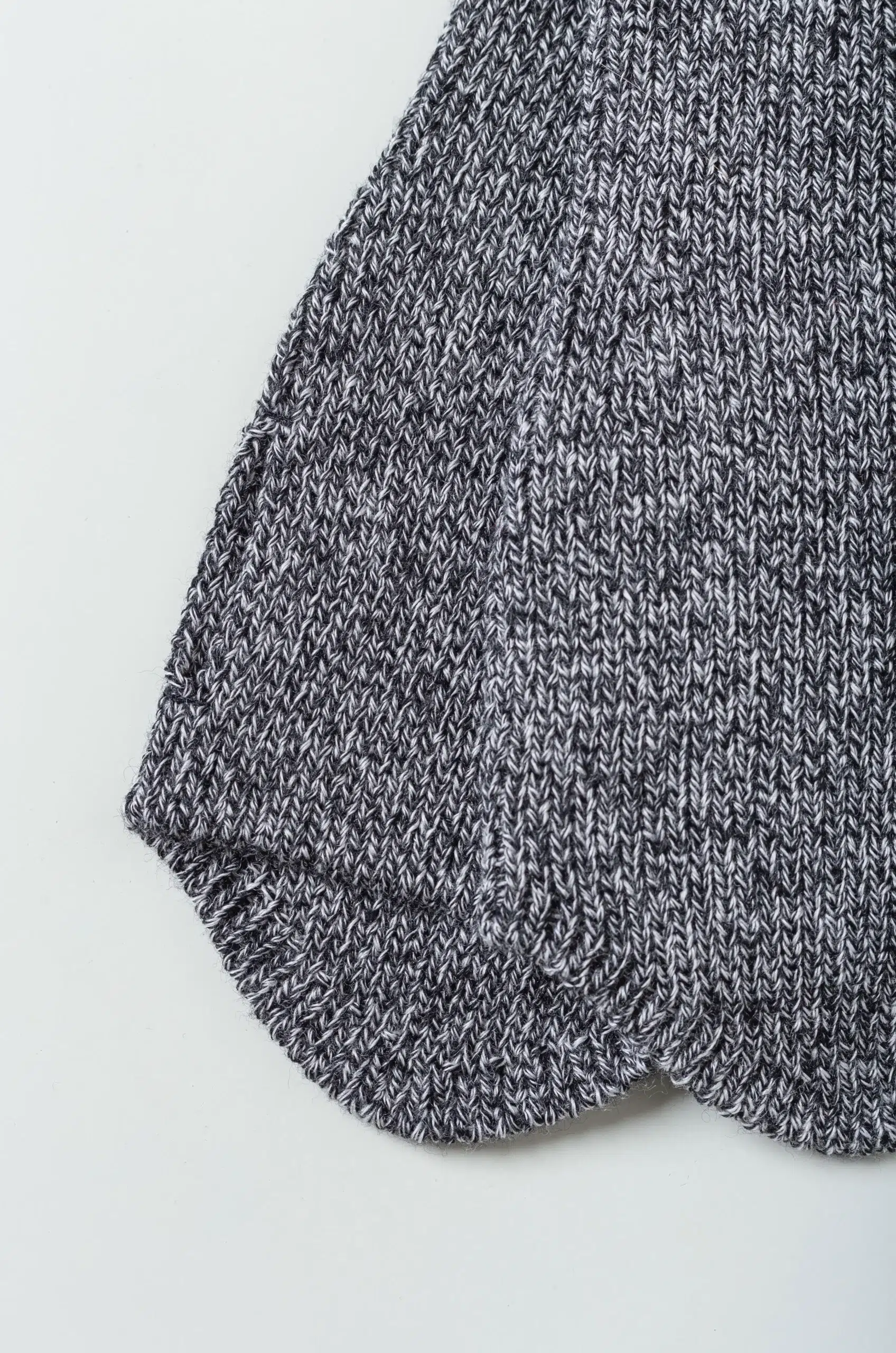 Batoner - SOLID WOOL HAND WARMER - IVORYxBLACK