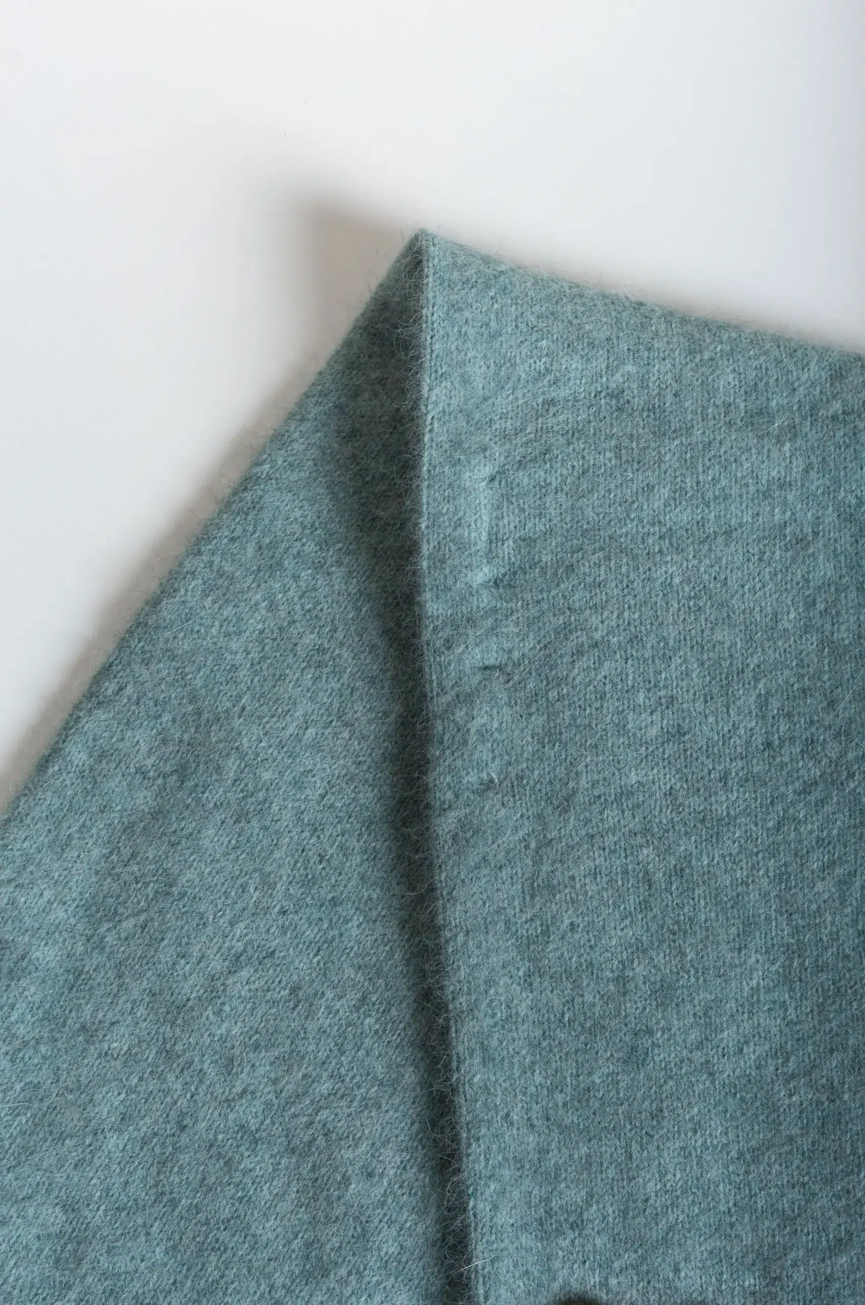 C.T. Plage - Ladies Stole 5573-64 - MOSS GREEN