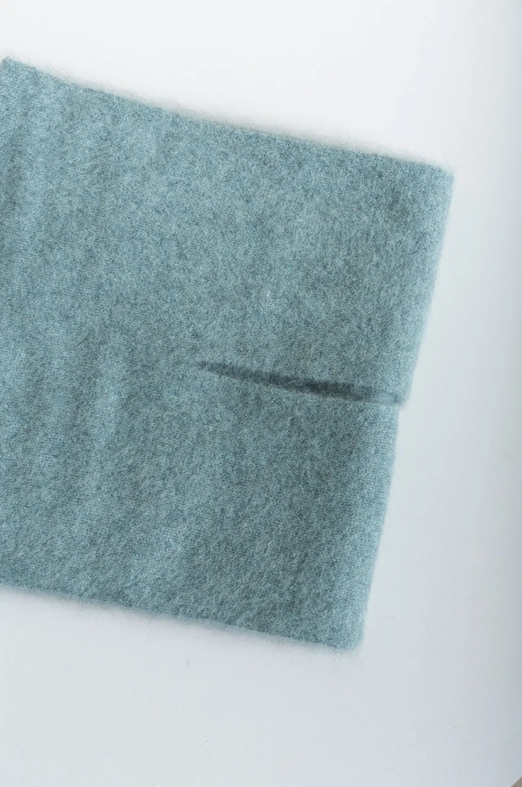 C.T. Plage - Ladies Stole 5573-64 - MOSS GREEN