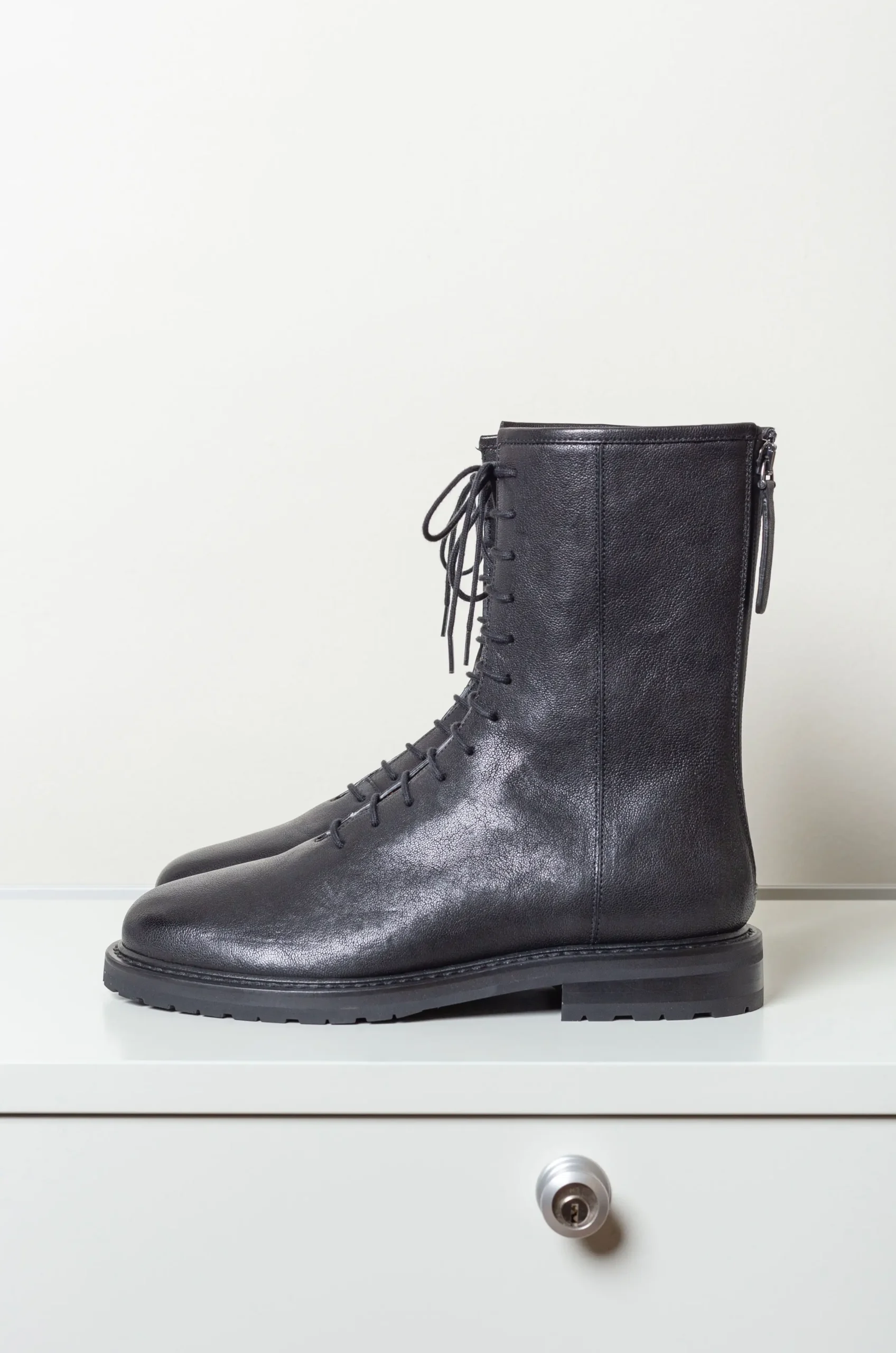 LEGRES - Combat In Washed Leather - Black