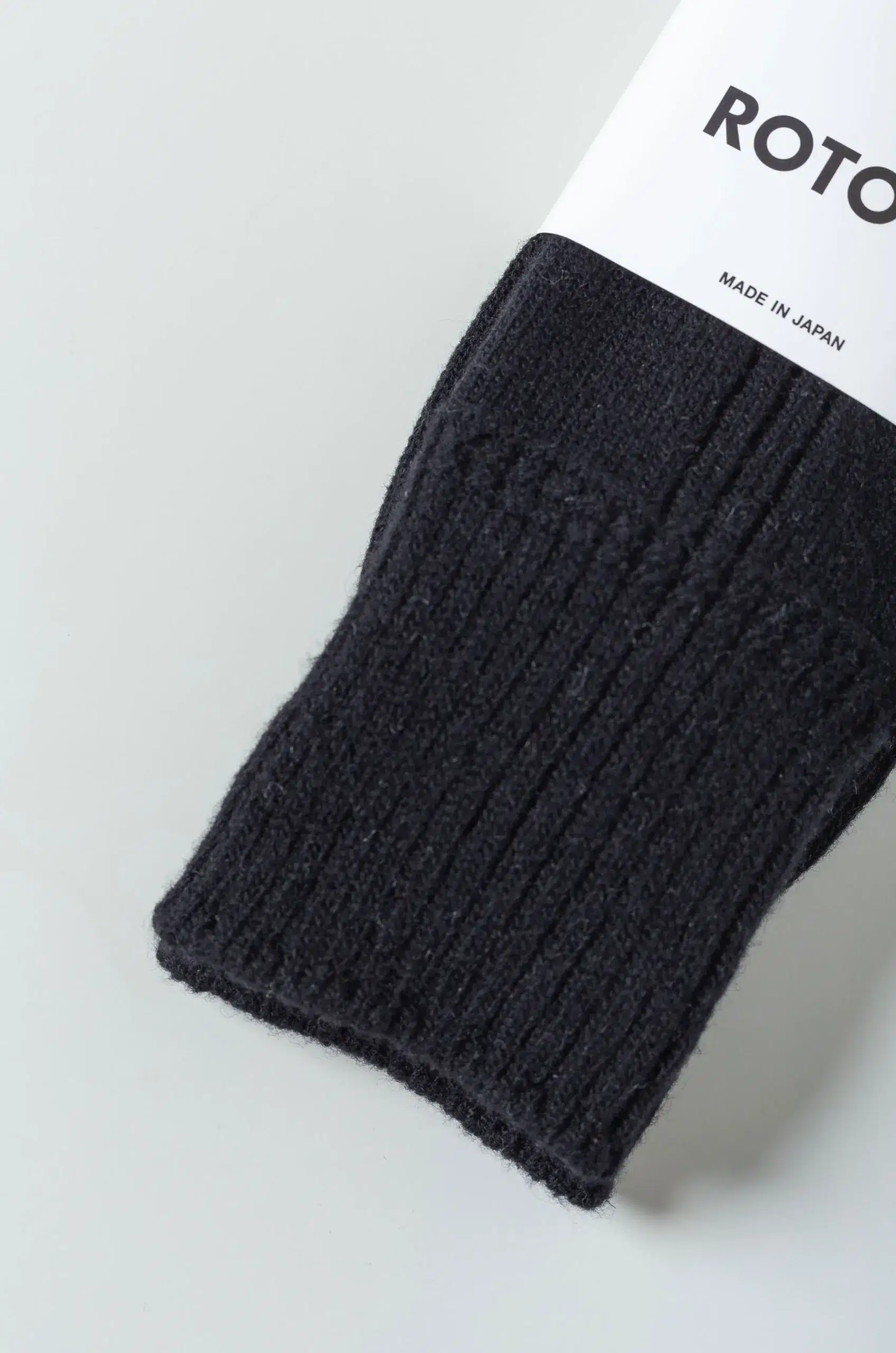 Rototo - MERINO LAMBS WOOL CREW SOCKS R1561 - BLACK