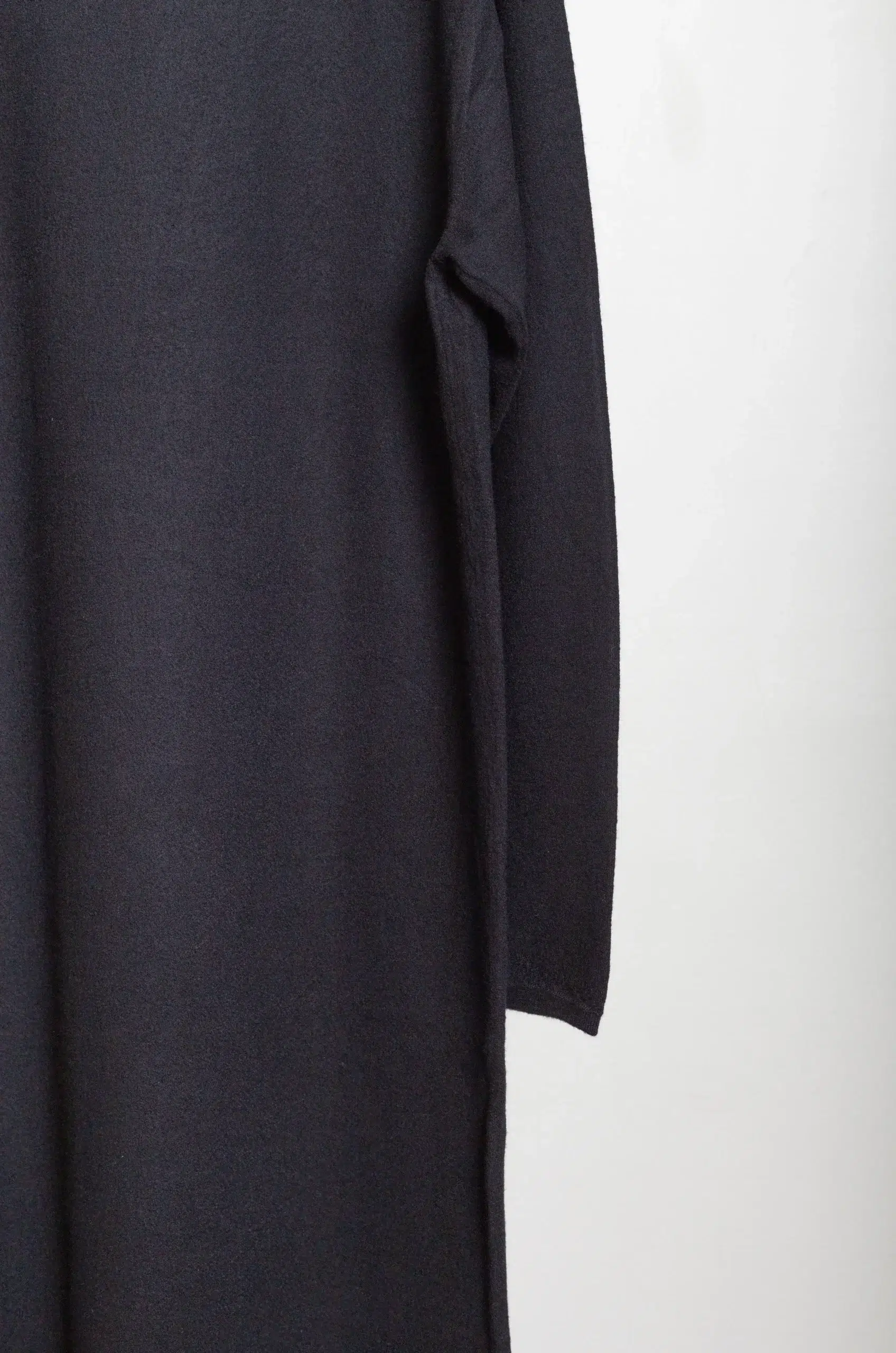 Ylève - ULTARAFINE MERINO WOOL MILLED KN OP - BLACK