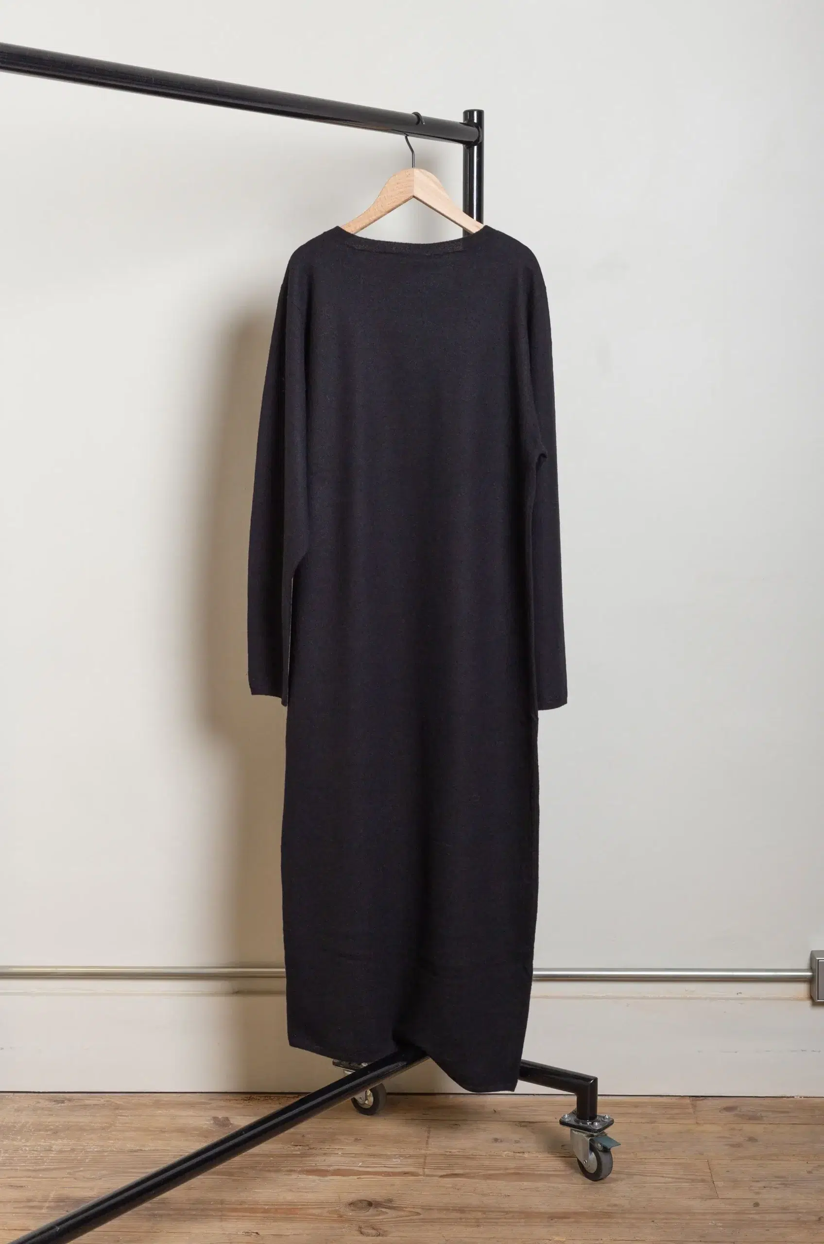 Ylève - ULTARAFINE MERINO WOOL MILLED KN OP - BLACK