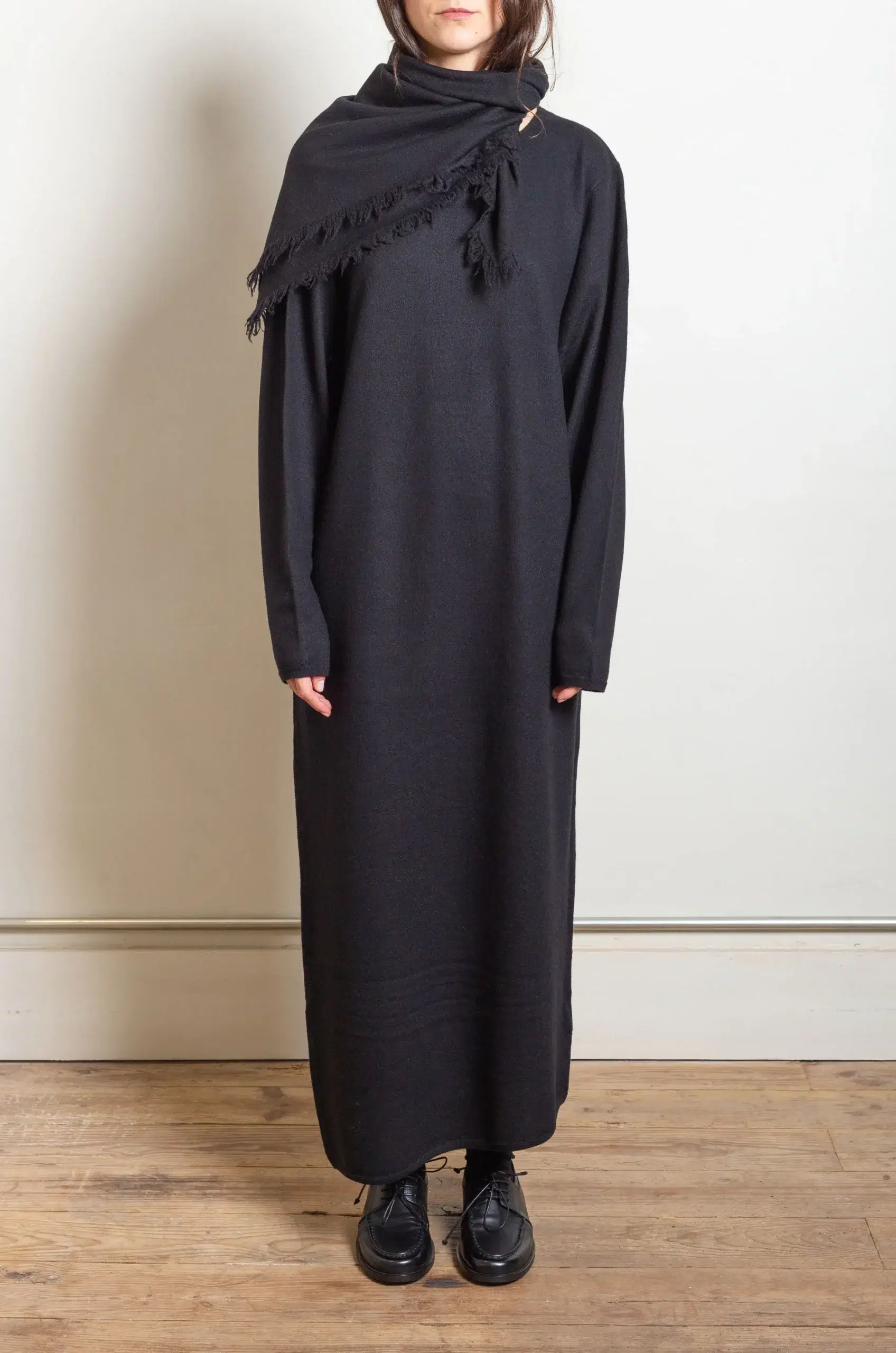 Ylève - ULTARAFINE MERINO WOOL MILLED KN OP - BLACK